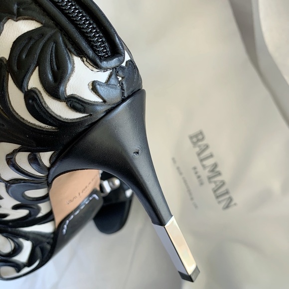 BNWT BALMAIN Smooth black calfskin open lace-up ankle boots - Picture 6 of 9